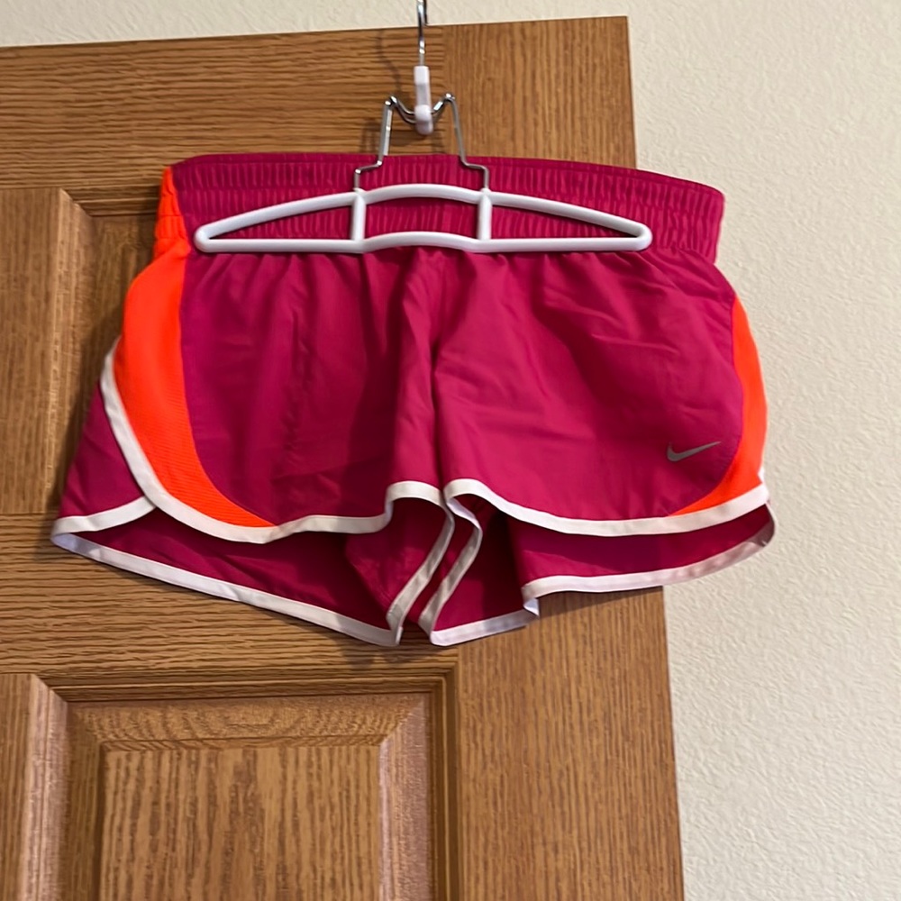 Nike Women’s NWOT Size Small Shorts